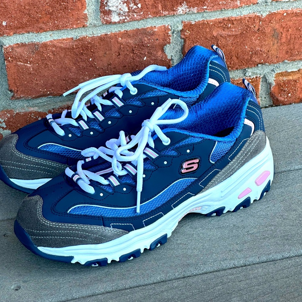EUC Sketchers D’Lites Air Cooled Memory Foam Sneakers